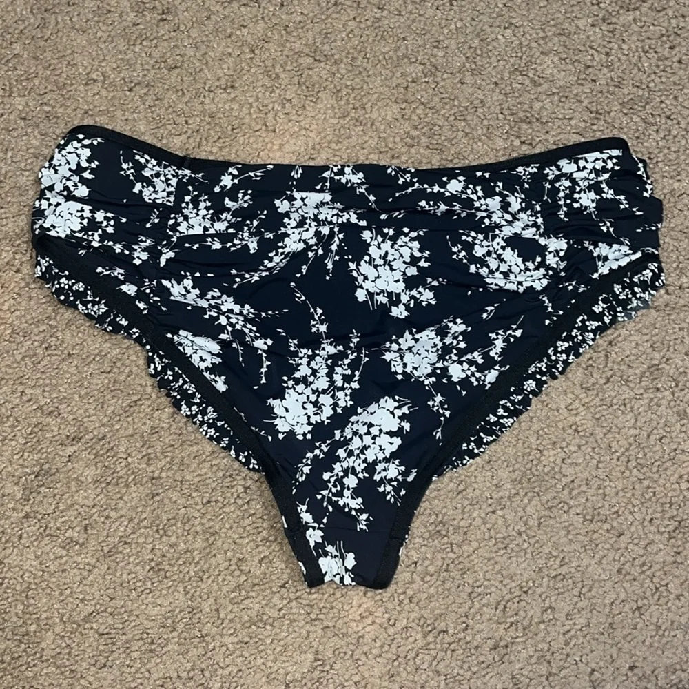 Michael Kors Collection Ruffle Floral Two-Piece Bikini Swimsuit Black White‎ 12